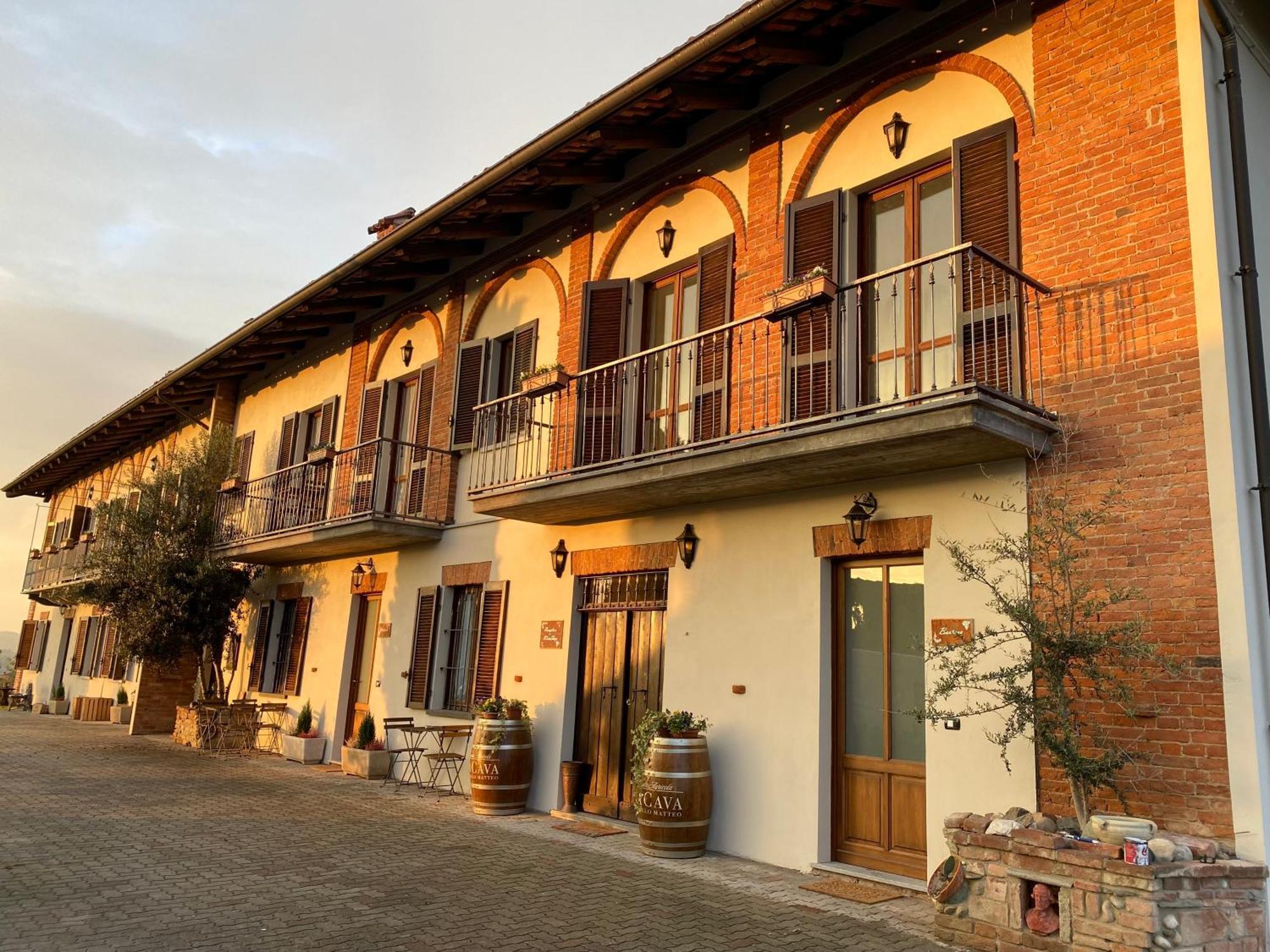 Tenuta Agricola La Cava- Cantina E Agriturismo San Damiano dʼAsti Dış mekan fotoğraf