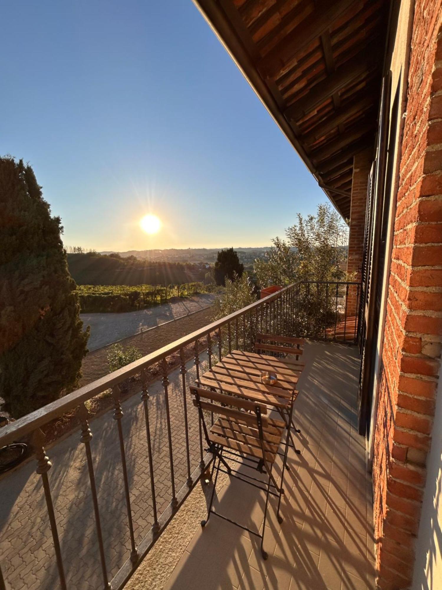 Tenuta Agricola La Cava- Cantina E Agriturismo San Damiano dʼAsti Dış mekan fotoğraf